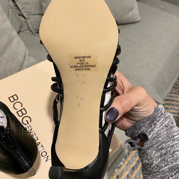 BNWB BCBG Maria Strappy Heels Size 8 1/2 B Black - Picture 7 of 9